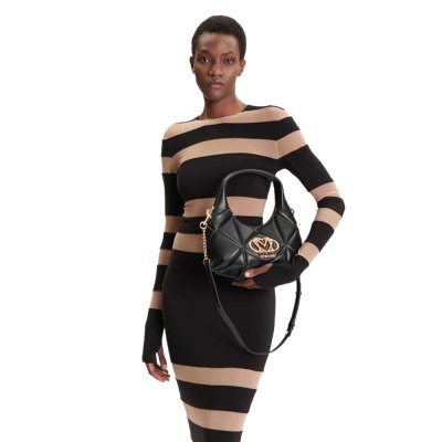 THE EMBOSSED Q HOBO BAG